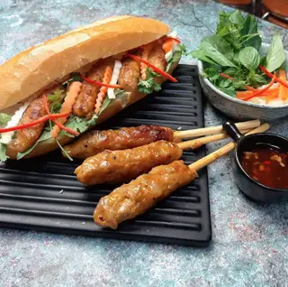 Bánh mì nem nướng - 25.000 ₫ tại Bánh Mì Hà Nội Hiệp Hưng - Ông Ích Khiêm