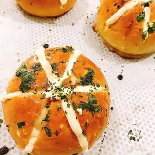 Bánh mì bơ tỏi - 35.000 ₫ tại Susan Bakery -  Tạ Quang Bửu