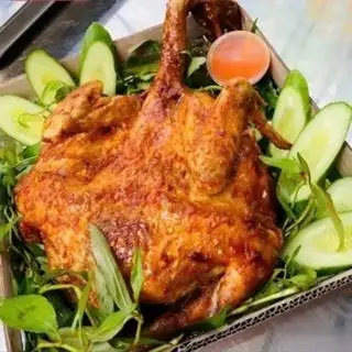 Hình ảnh Gà cô đơn nướng than hồng - ngon cho 1 - đủ cho 2