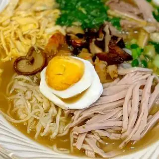 Bún thang gà lườn - 70.000 ₫ tại Madame Thảo - Xôi Bắc & Phở Gà - Nguyễn Gia Trí
