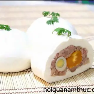 Bánh bao đặc biệt trứng muối - trứng cút - 30.000 ₫ tại Bánh Mì Hà Nội 32 - Nguyễn Thượng Hiền