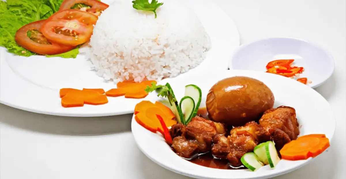 Cơm thịt kho trứng - 49.000 ₫ tại Cơm Trưa Ngon Nhà Zack - Điểm Tâm & Cơm Văn Phòng - Nguyễn Văn Luông