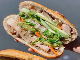 Bánh mì chả - 30.000 ₫ tại Xôi & Bánh Mì - Lý Thái Tổ
