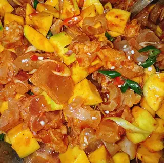 Chân gà mix gân bò sốt Thái - size lớn - 159.000 ₫ tại Chân Gà Sốt Thái 1985 - Lê Văn Thọ