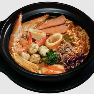 Hình ảnh Mì kim chi thập cẩm