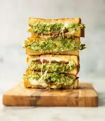 Hình ảnh Chicken pesto & cheese toasti