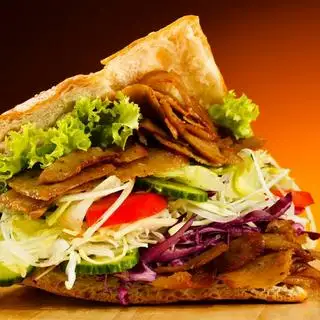 Bánh mì kebab truyền thống đặc biệt - 30.000 ₫ tại Kebab Mr. Bá Hộ - Nguyễn Văn Tăng