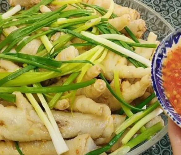 Chân gà hấp hành - 50.000 ₫ tại Ốc An 3 - Tạ Quang Bửu