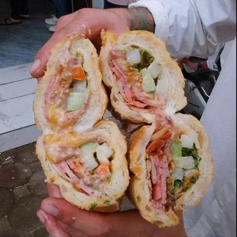 Hình ảnh Bánh Mì Bơ Ú - Xuân La