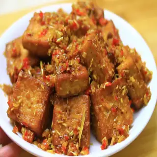 Cơm đậu hũ chay chiên sả ớt - 22.000 ₫ tại Quán Chay Như Ngọc - Nguyễn Thái Bình