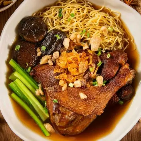 Lãng Ký - Mì Vịt Tiềm & Mì Gia Truyền - Xóm Chiếu - Bún/Phở/Mỳ/Cháo gần bạn
