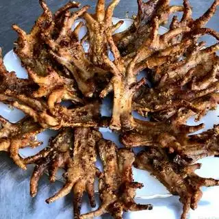 Chân gà nướng muối ớt - 30.000 ₫ tại Gà Nướng Phi Long - Nguyễn Biểu