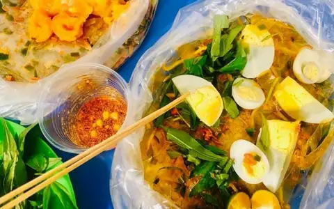 Bánh Tráng Chị Phượng - Ngô Đức Kế - Ăn vặt gần bạn