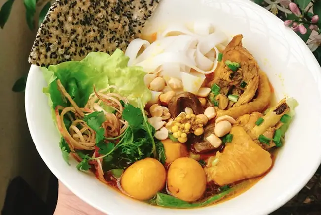 Mì quảng gà - 59.000 ₫ tại Mì Quảng & Bún Nem Nướng A8 - Thành Thái