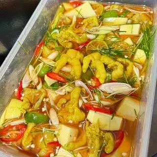 Hình ảnh Chân gà sả tắc