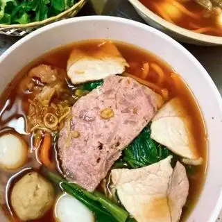 Hình ảnh Bún đỏ bát lớn