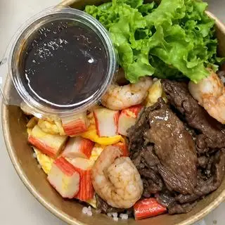 Hình ảnh Cơm phủ trứng đặc biệt