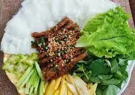Hình ảnh Bánh hỏi thịt nướng - thịt nhiều