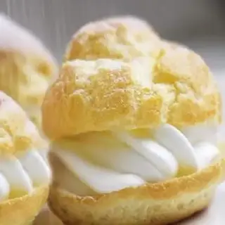 Bánh su kem - 36.000 ₫ tại Anh Cường Bakery - Nguyễn Văn Lạc