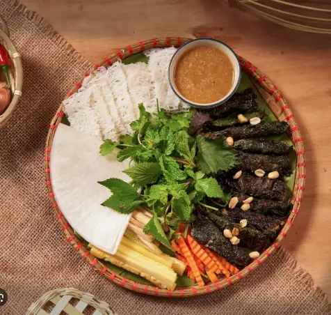 Bánh tráng cuốn Bò Lá Lốt - 95.000 ₫ tại TiNa - Nem Nướng Nha Trang, Bún Đậu & Bánh Tráng Thịt Luộc - Lê Thị Hồng