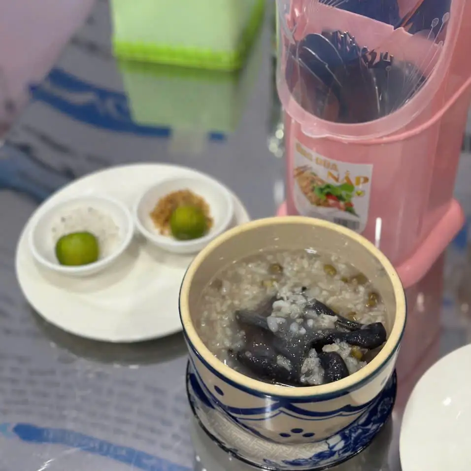 Hình ảnh Gà ác cháo đậu xanh