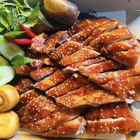 Hình ảnh Vịt Quay - Heo Quay Da Giòn Thiên Phú - Nguyễn Văn Tăng