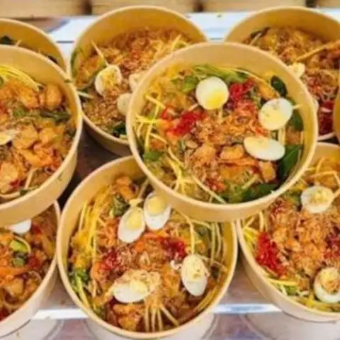 Hình ảnh Bánh Tráng Trộn Cầu Đúc Long An - Nguyễn Xiển