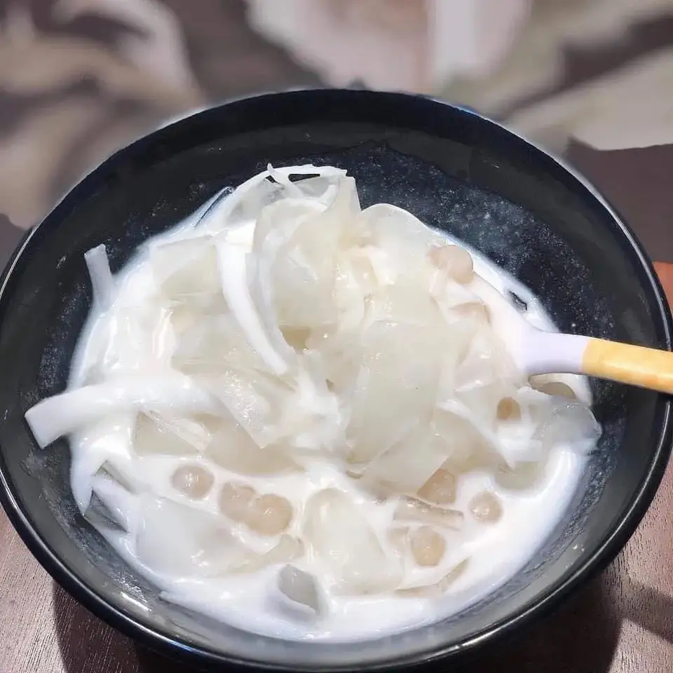 Chè dừa dằm Hải Phòng - 22.000 ₫ tại Thanh Tuấn Quán - Trà Sữa Truyền Thống & Bánh Tráng Trộn - Phan Văn Trị