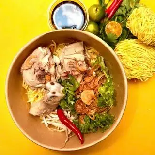 Mì khô sốt dầu hào gà chặt - 47.000 ₫ tại Miến Gà Khô Sốt Dầu Hào 156 - Đặng Văn Ngữ