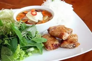 Bún nem rán - 65.000 ₫ tại Bún Chả Hà Nội Minh Quân - Tây Thạnh