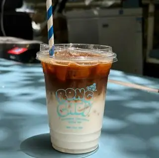 Bạc xỉu - black coffee x fresh milk x condensed milk - 50.000 ₫ tại RongChoi Coffee Van - Phạm Ngọc Thạch
