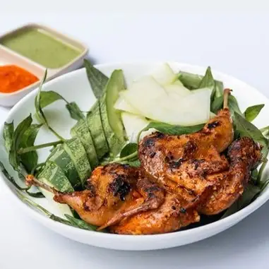 Chim cút nướng sate - 28.000 ₫ tại Chân Gà Nướng & Bạch Tuộc Nướng - Đoàn Văn Bơ