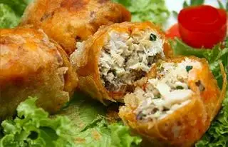 Nem cua bể - 68.000 ₫ tại Yến - Bánh Cuốn Chả Mực & Bún Hải Sản Hạ Long - Huỳnh Mẫn Đạt