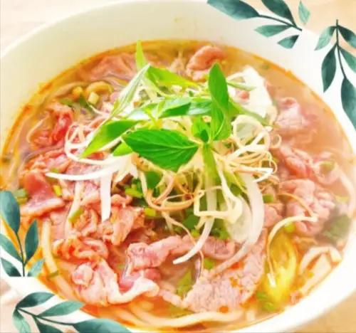 Bún bò tái - 54.000 ₫ tại Bún Bò Huế Cát Tường - Hùynh Tấn Phát