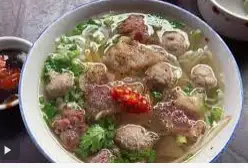Hình ảnh Bún bò tái bò viên