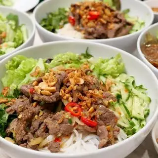 Bún thịt xào bò - 48.000 ₫ tại Bún Thịt Xào Dì Yến Bến Tre - Đỗ Thị Lời