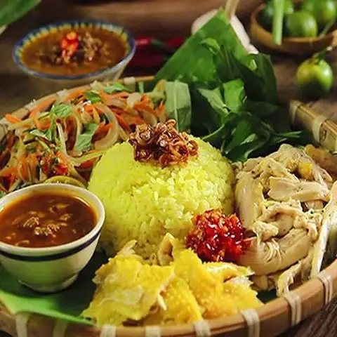 Gà Ta Tam Kỳ - Cơm Gà & Cháo Gà - Huỳnh Đình Hai - Bún/Phở/Mỳ/Cháo gần bạn
