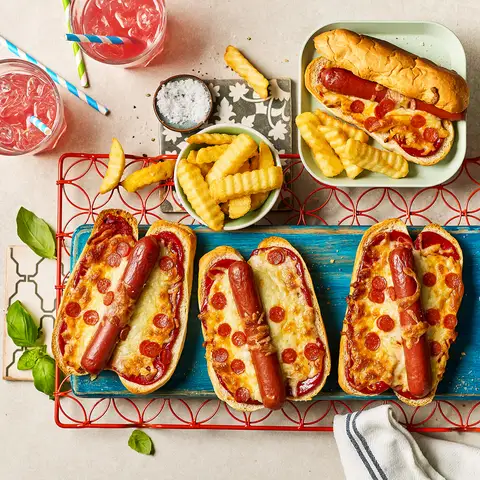 Hình ảnh BRAT HAUS - Hotdog & Pizza - Lạc Long Quân