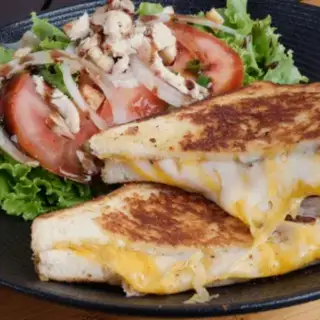 Hình ảnh Combo sandwich nướng phô mai - salad