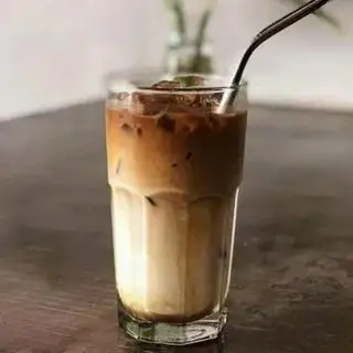 Sữa tươi cà phê - 28.000 ₫ tại DOPPIO & CÀ PHÊ PHA MÁY - Nơ Trang Long