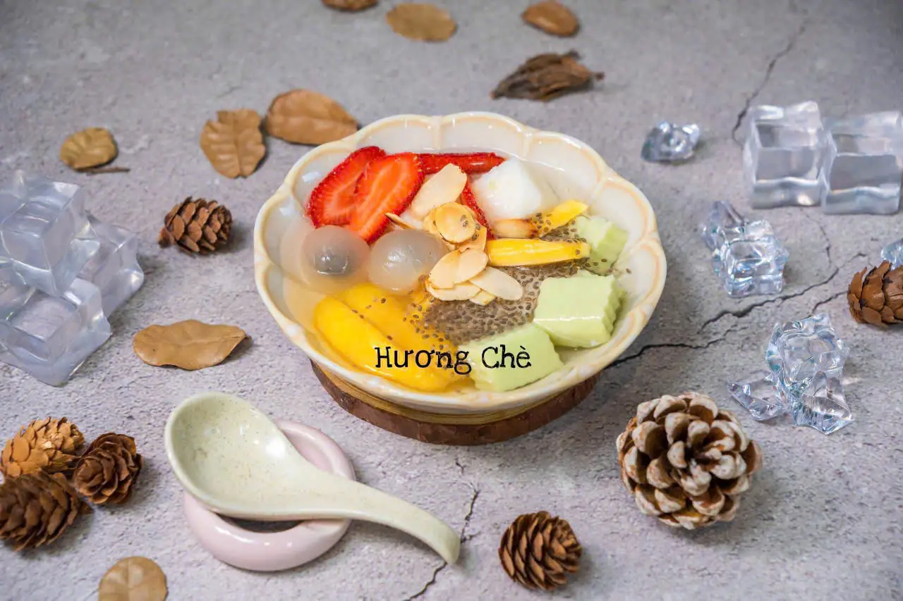 Chè khúc bạch thanh mát - 45.000 ₫ tại Hương Chè - Phan Văn Trị