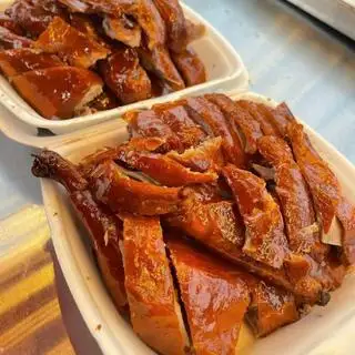 Hình ảnh Vịt quay da giòn 1 con