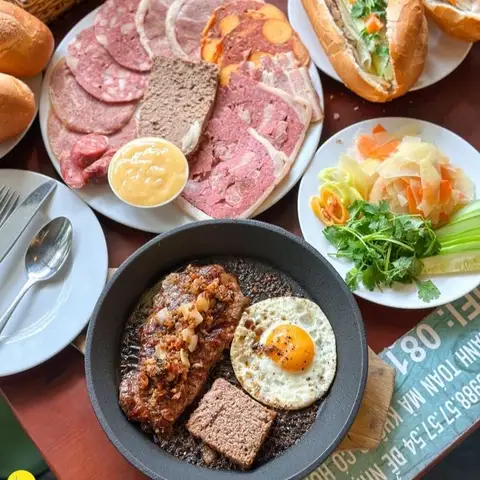 Nguyên Sinh 1942 - Pate Giò Chả Bánh Mì - Trần Đình Xu - Bánh Mì/Xôi gần bạn