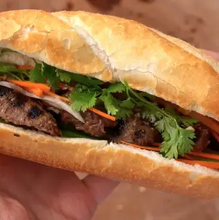 Bánh mì - 27.000 ₫ tại Xôi & Bánh Mì Phát Đạt - Nguyễn Phúc Nguyên