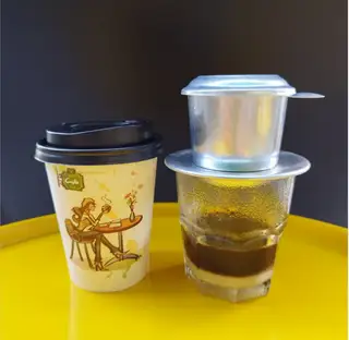 Hình ảnh Cà phê sữa nóng pha phin