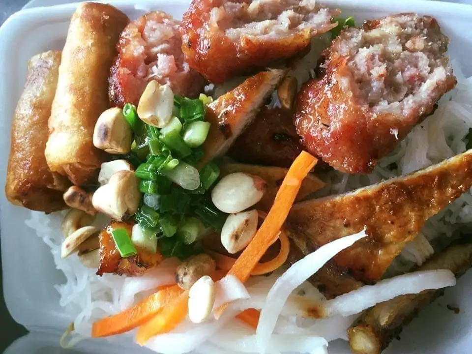 Bún thịt nướng - 49.000 ₫ tại Hai Be - Cơm Tấm & Bún Thịt Nướng - Chợ Lớn