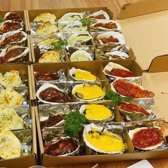  24 con hàu Nhật nướng đủ 8 vị  - 299.000 ₫ tại Hàu Nướng 9k - Tôn Đản