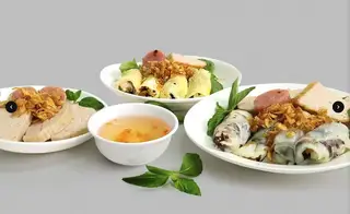 Bánh ướt trứng đặc biệt - 45.000 ₫ tại Bánh Cuốn Quang Nhật - Đường Số 27