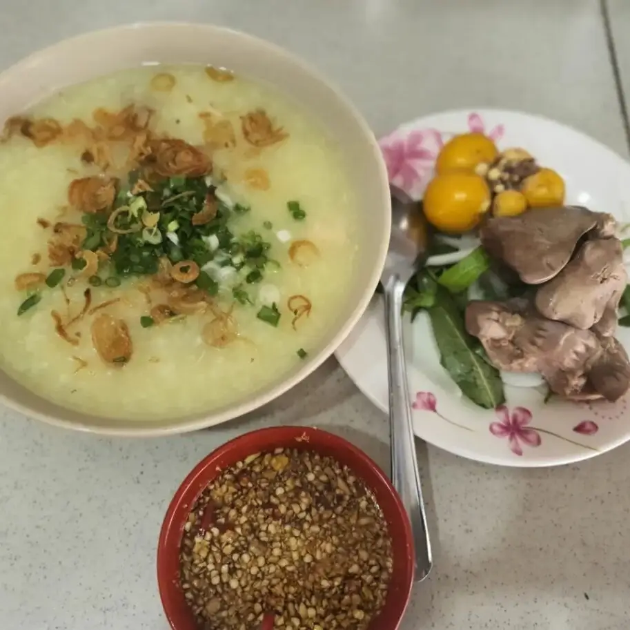 Cháo lòng gà trứng non - 48.000 ₫ tại Gà Ta Thảo Vân - Huỳnh Đình Hai