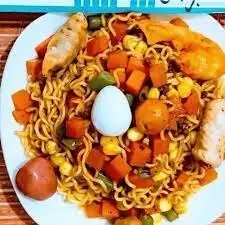 Hình ảnh 2 gói mỳ indomie trộn thập cẩm suất lớn